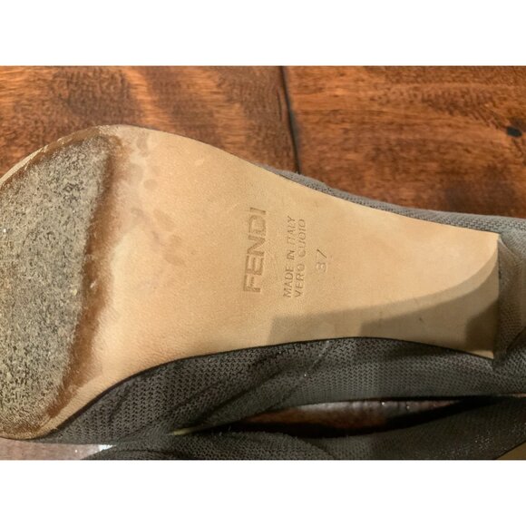 FENDI Silver Metallic Platform Stiletto Heel Peep Toe Heel W/ Bow Sz 37 | 7 - Picture 9 of 9
